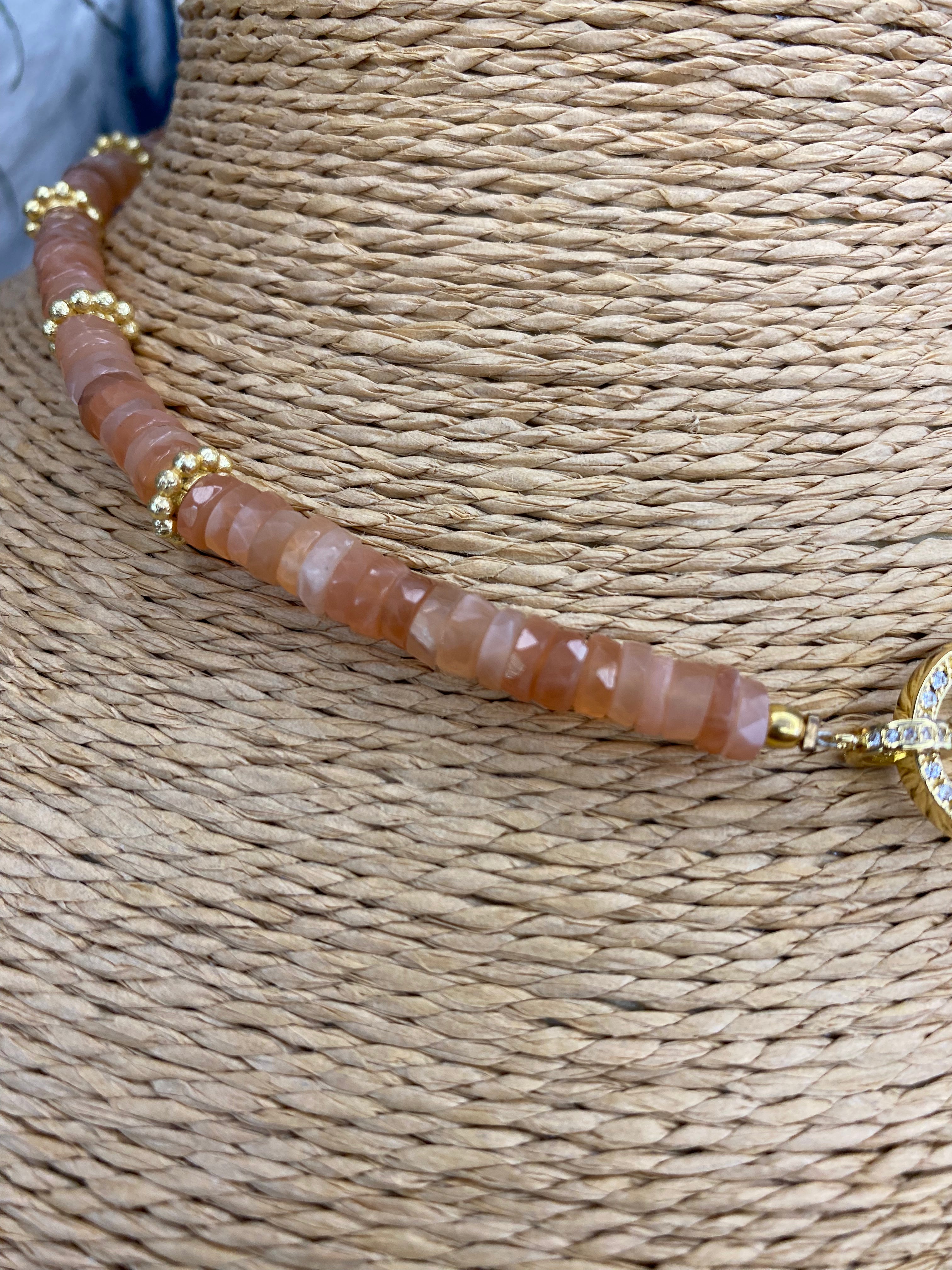 Collier Spirit - Pierre de Lune orange de Madagascar