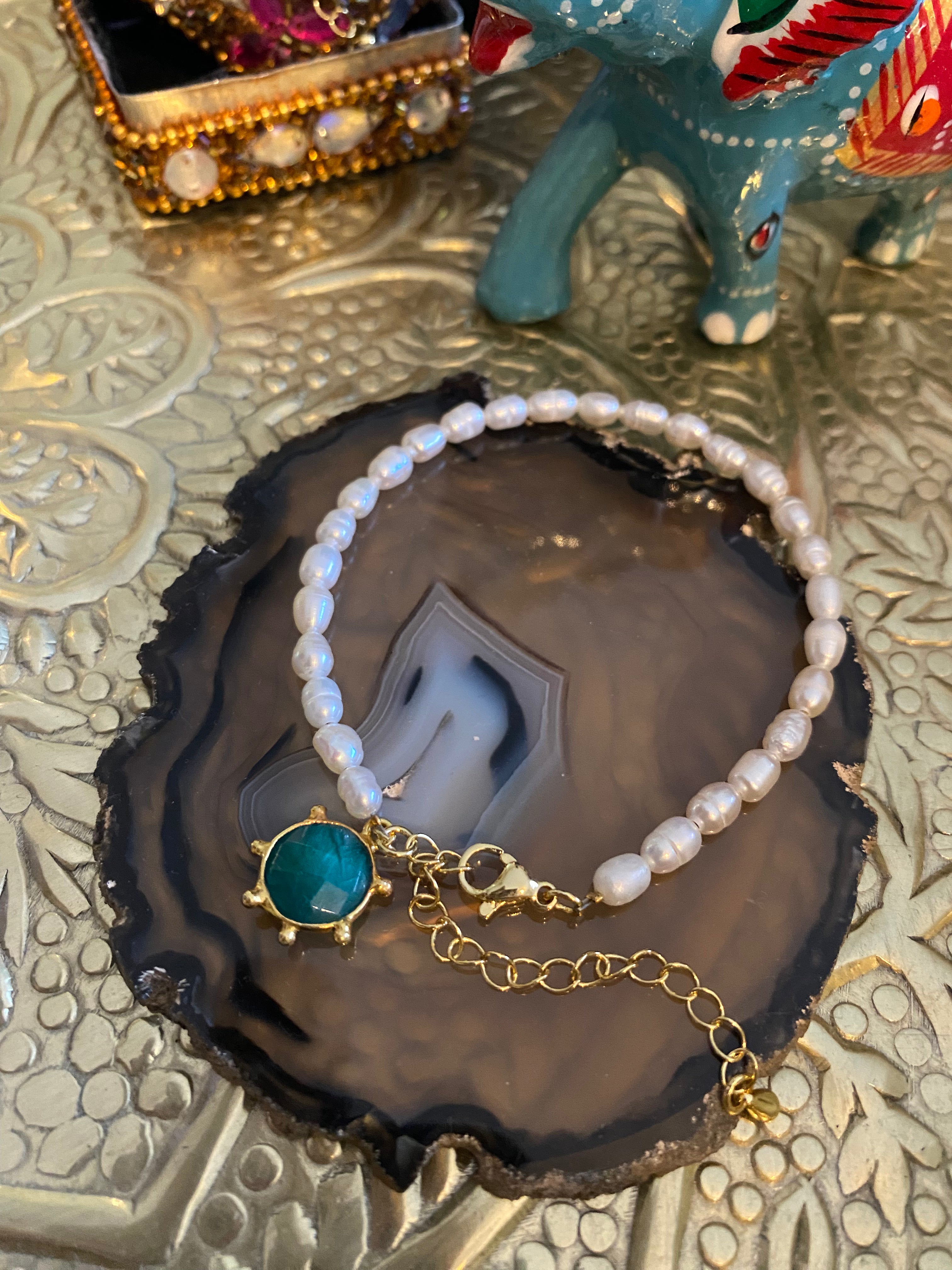 MON SOLEIL - Bracelet Perles d'Eau Douce & Charm Agate Verte Fait Main